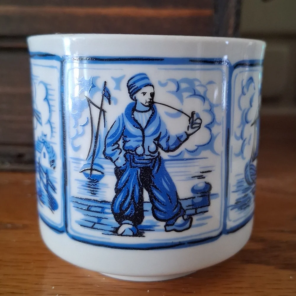 Vintage Delft Blue Style Miniature Tea/Espresso Cup & Saucer - Dutch Woman